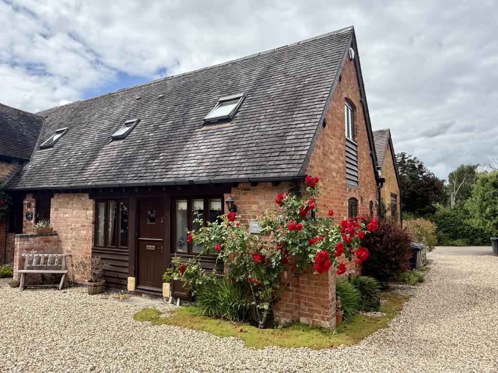 Main image of property: Goldicote Court, Banbury Road, Goldicote, Alderminster, Warwickshire