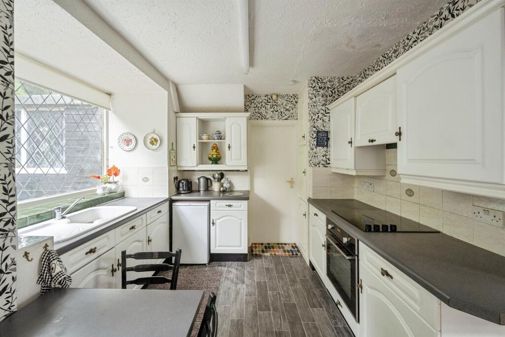 House in Doncaster, South Yorkshire - More