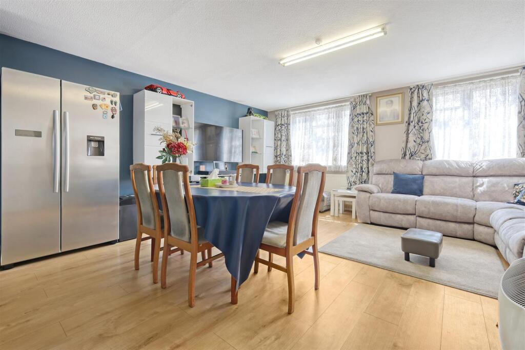 3-bed flat on Kennedy Avenue, Enfield, £299,995