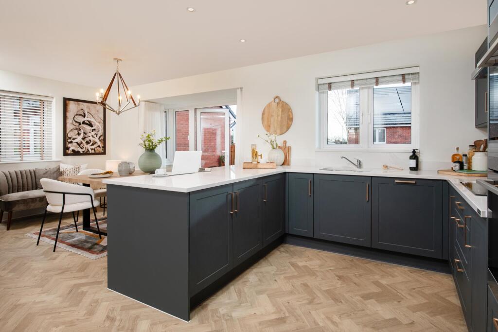House in Stoke-on-Trent - More