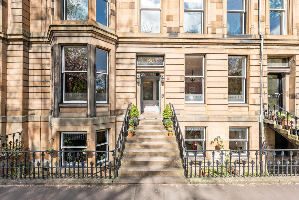 Main image of property: Main Door Flat, 150 Queens Drive, Queens Park, G42 8QN
