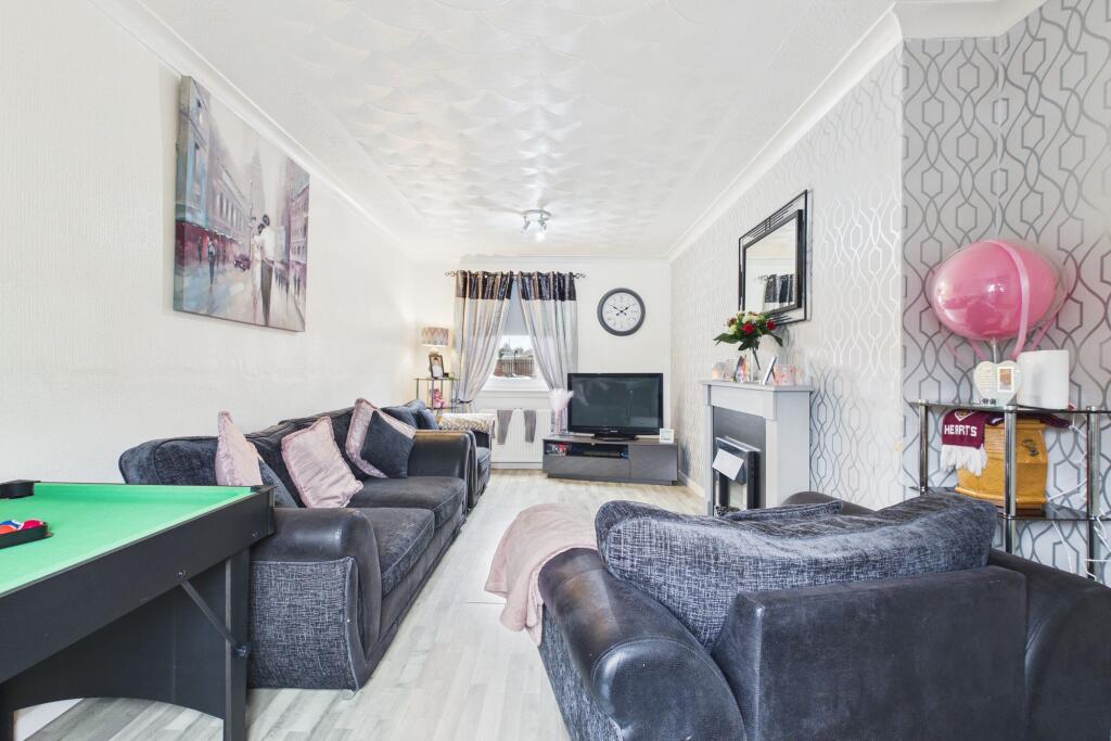 Tarbert Place, Carluke, ML8 photo 2
