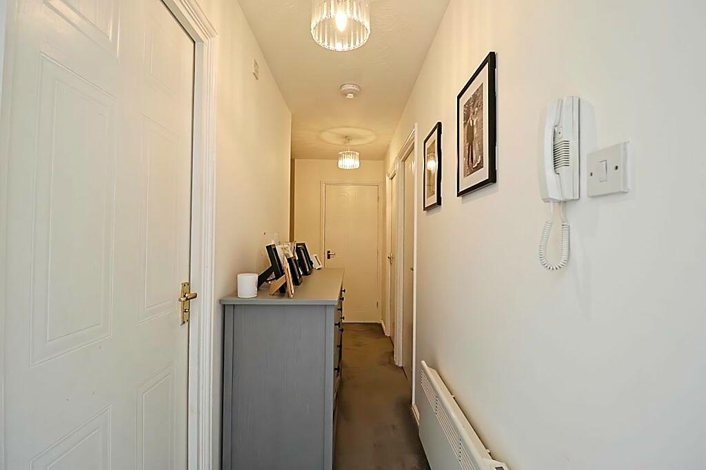 Apartment in Southend-on-Sea, Essex - View 5