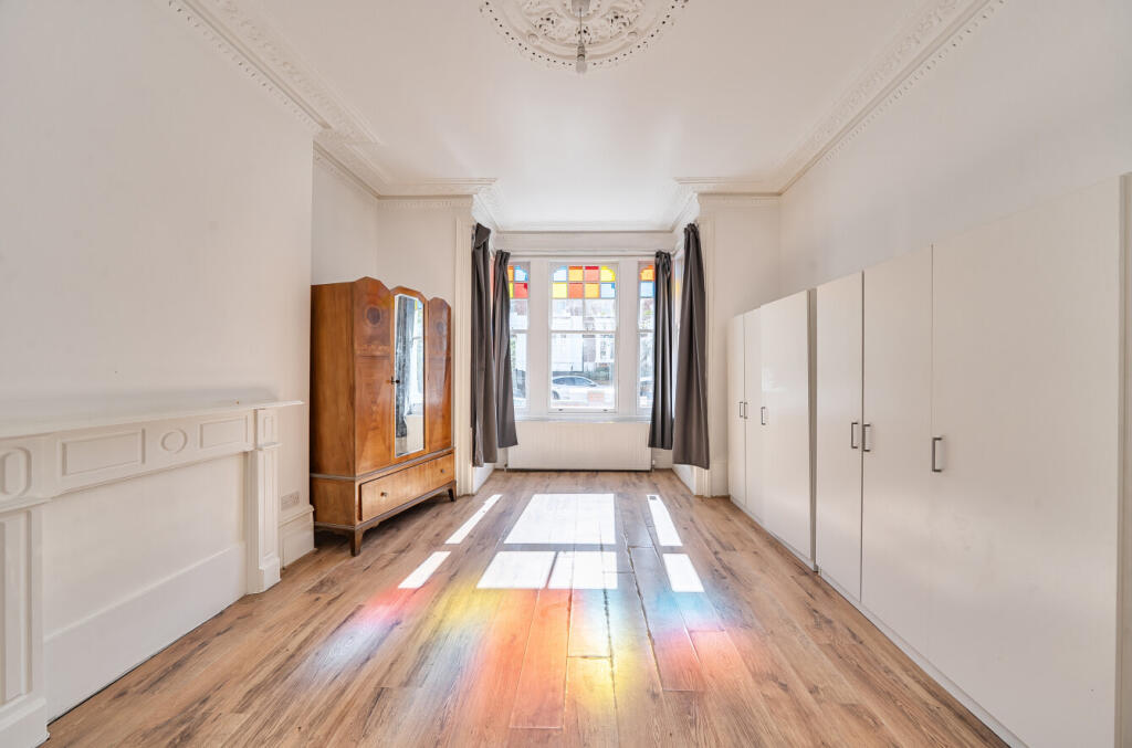 Apartment in London - View 4