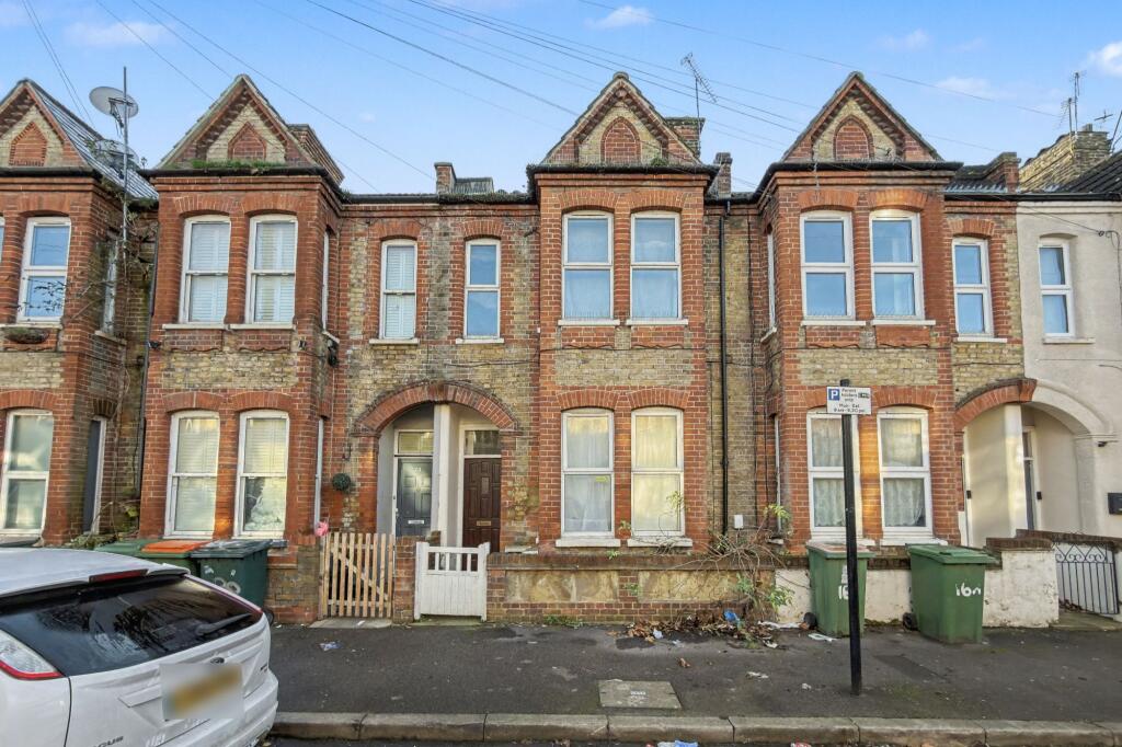 Main image of property: Ground Floor Flat, 18 Bingley Road, London, E16 3JR