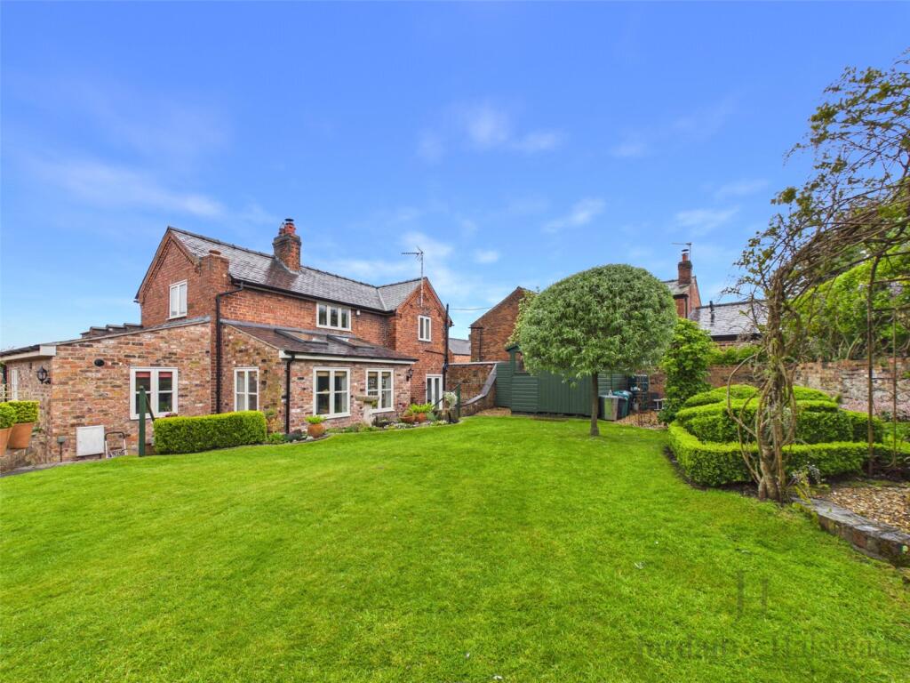 Main image of property: The Cross, Kingsley, Frodsham, Cheshire, WA6