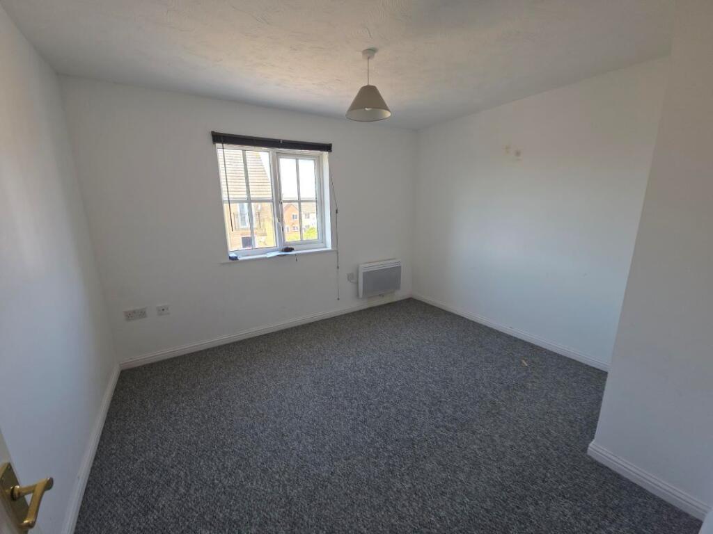 Apartment in Romford - View 5