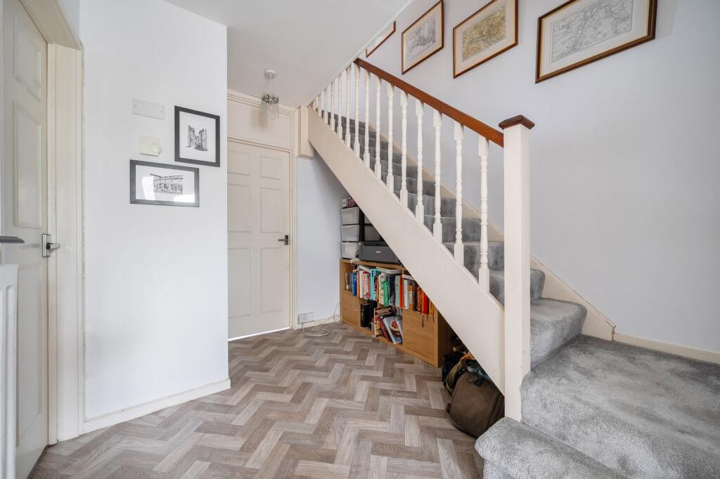 House in Southampton - More