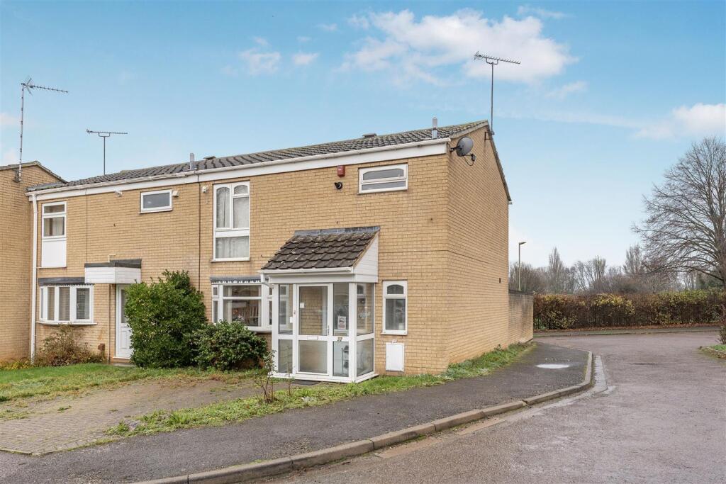 Main image of property: Beaumaris Close, Banbury