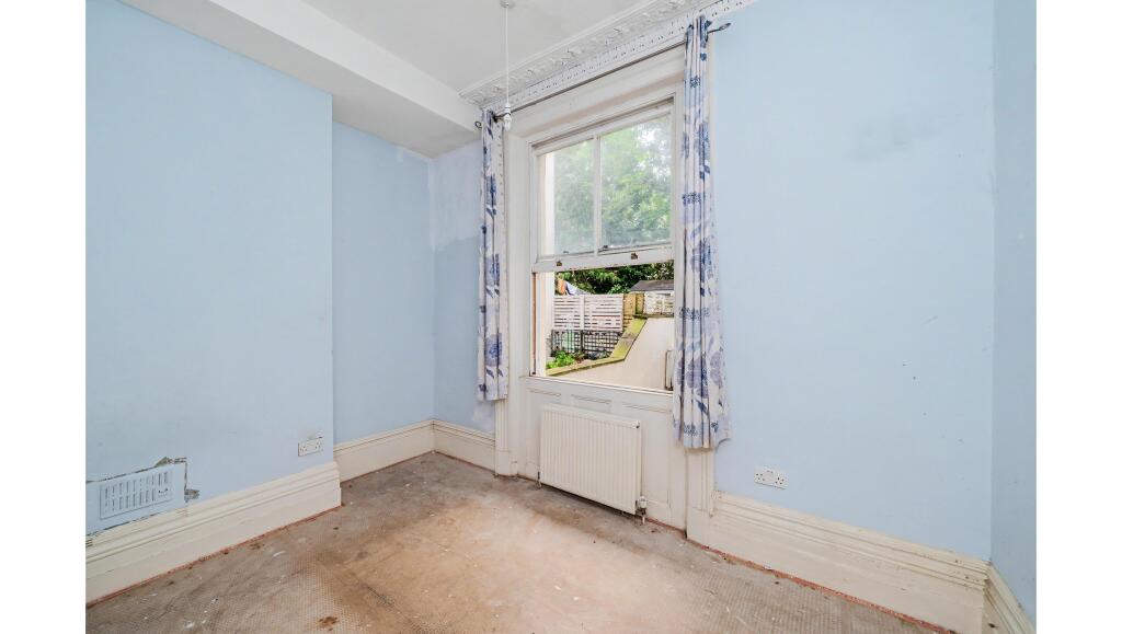 Apartment in Hove, Brunswick - View 5