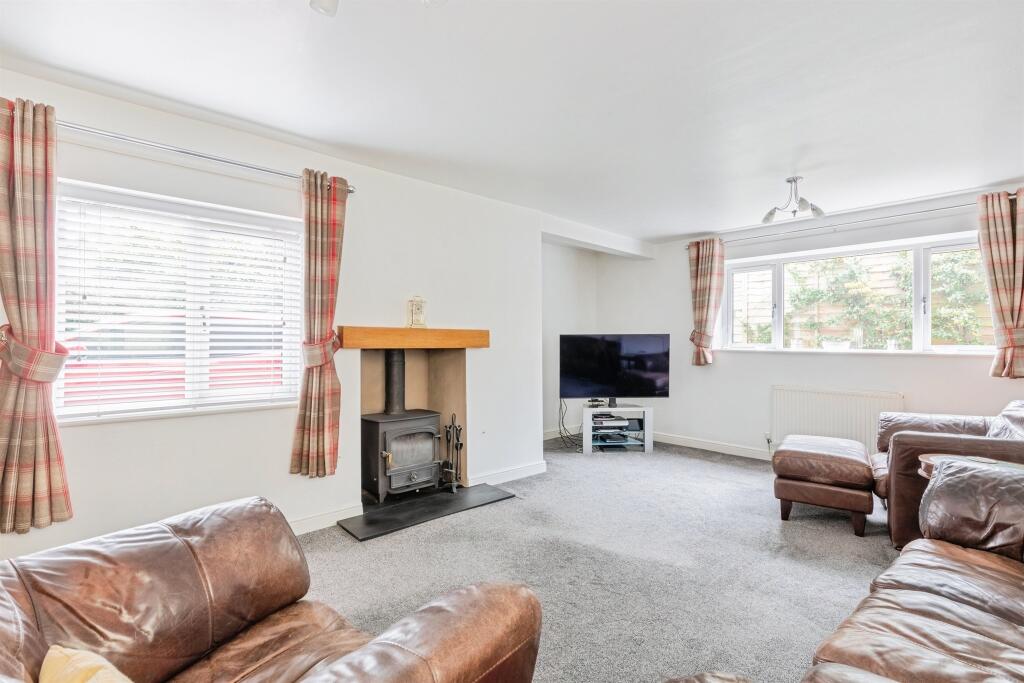 House in Coventry, Potters Green - View 5