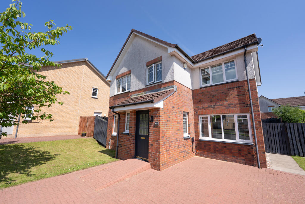 House in Airdrie, Holehills - View 2