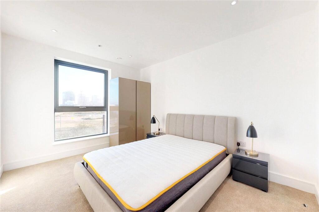 City View Point, E14 - View 6