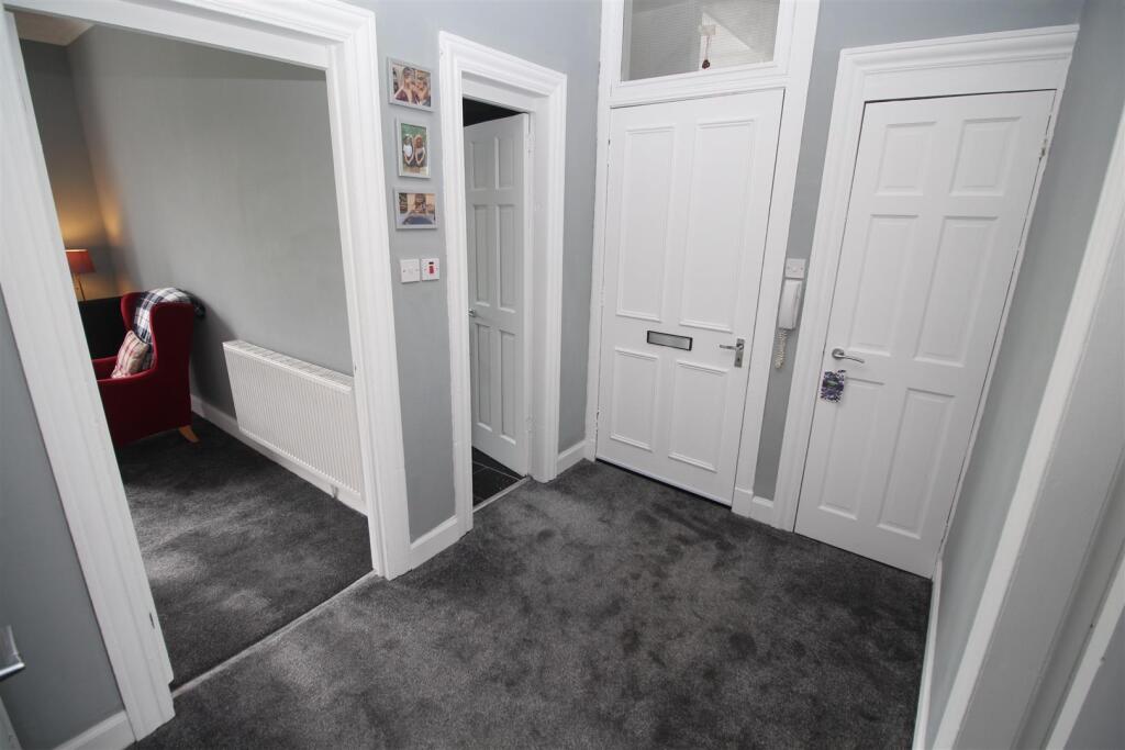 Apartment in Greenock, Inverclyde - View 3