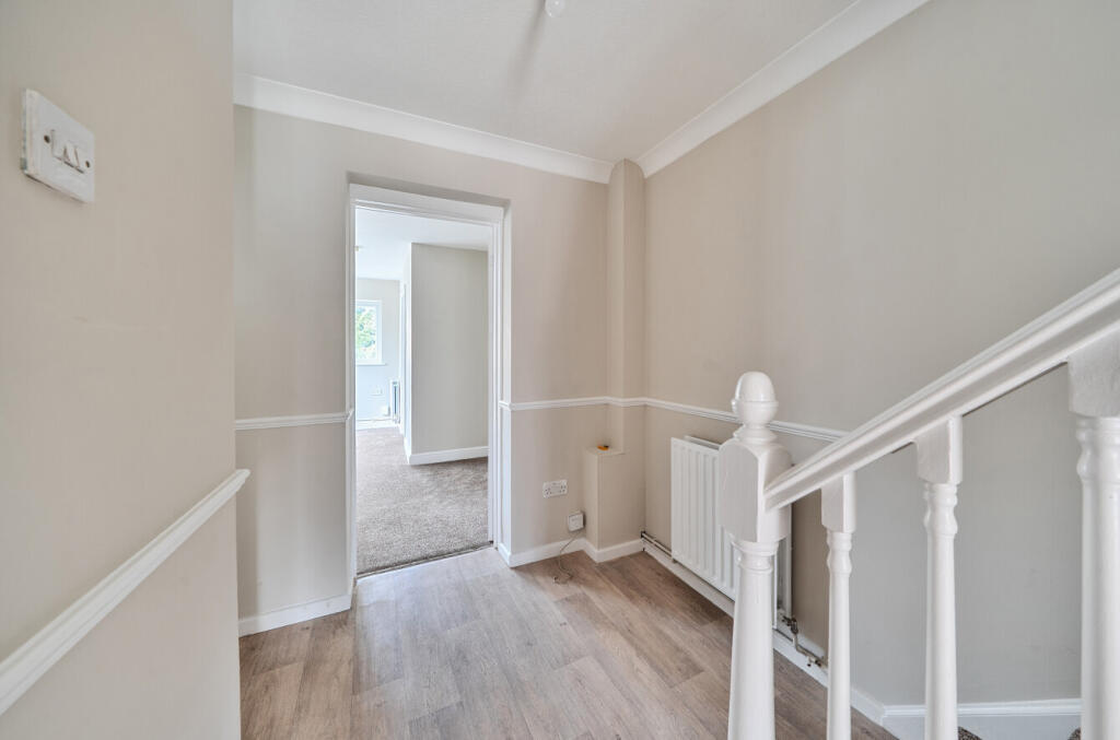 House in Dunstable, Central Bedfordshire - View 4