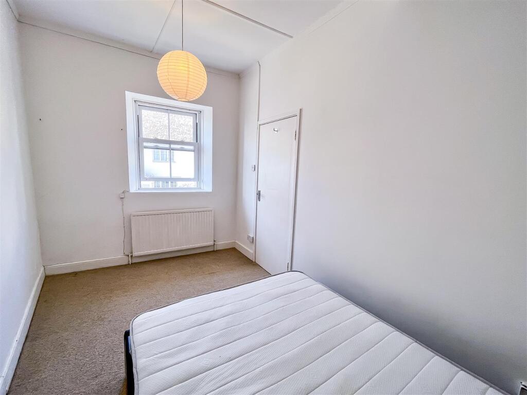 Apartment in Dorchester, Dorset - More