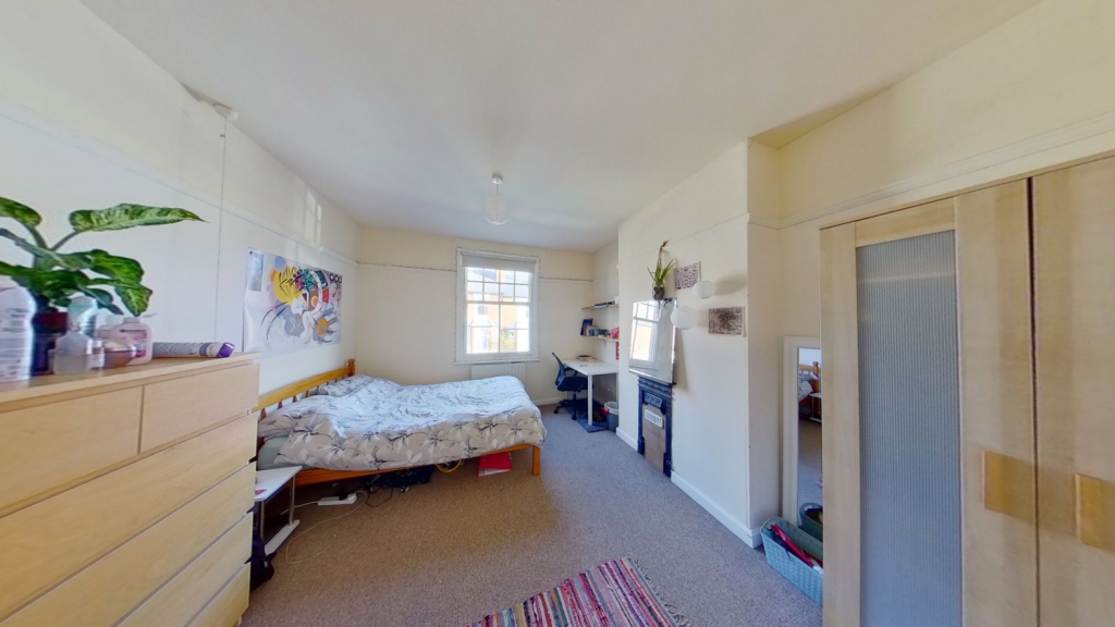 House in Nottingham - View 5