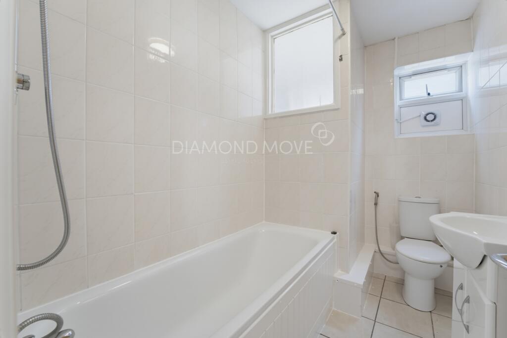 Apartment in Twickenham - More