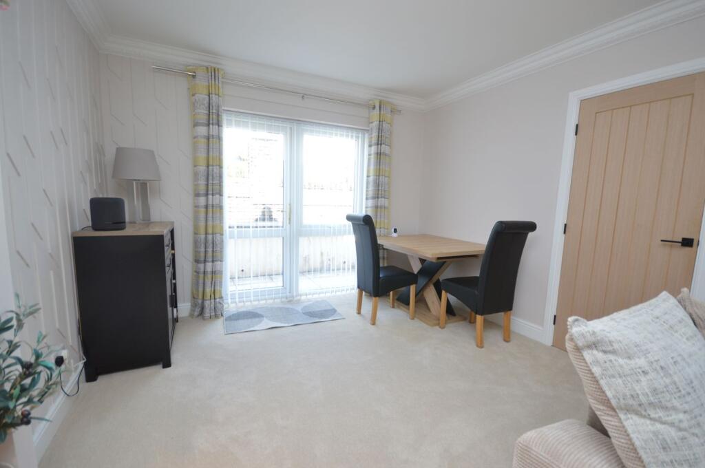 Apartment in Cheddar, Hythe - View 4