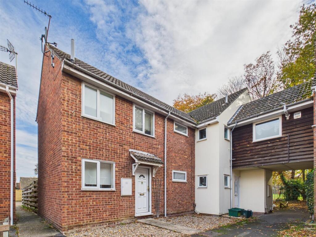 Main image of property: Roach Vale, Colchester