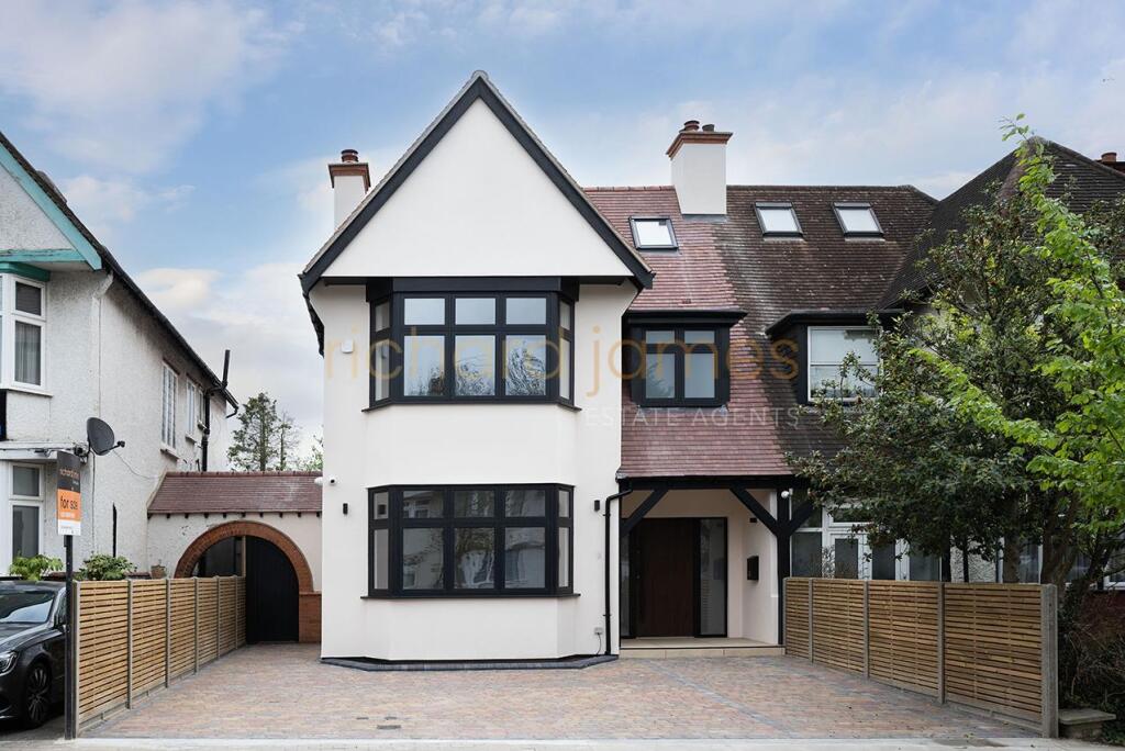 Main image of property: Millway, London, NW7