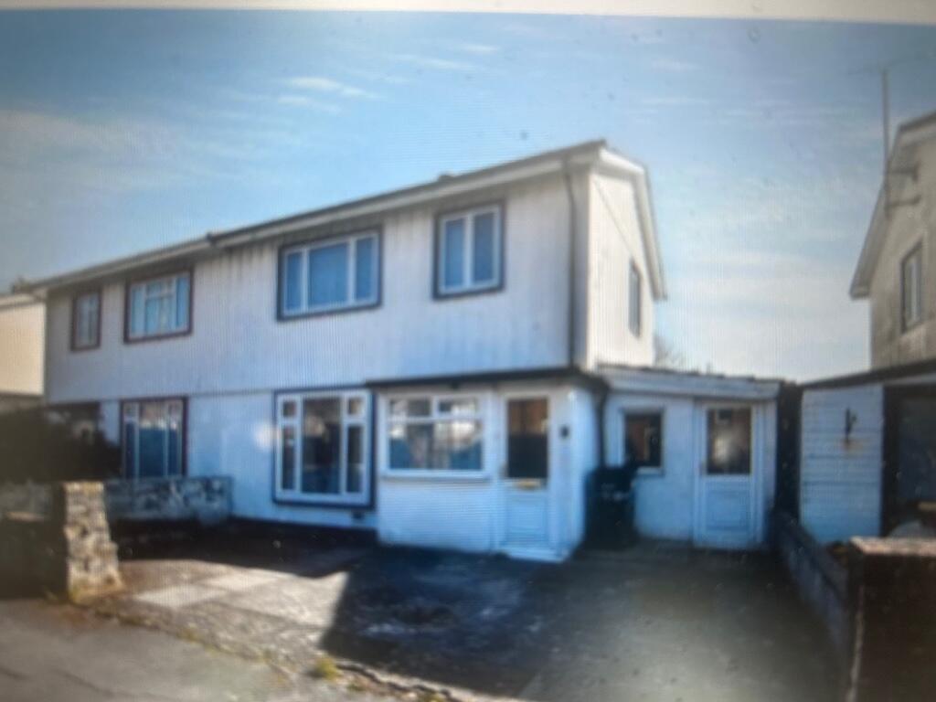 3-bed semi-detached on Triscombe Road, Taunton, Somerset, TA2, £180,000