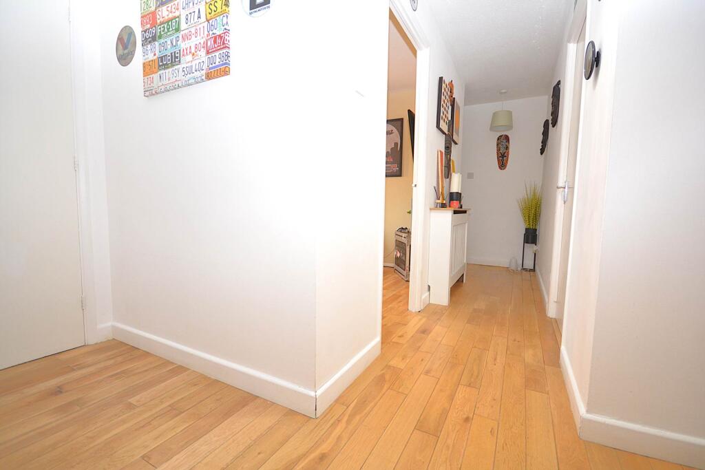 Apartment in Hemel Hempstead, Little Chalfont - View 4