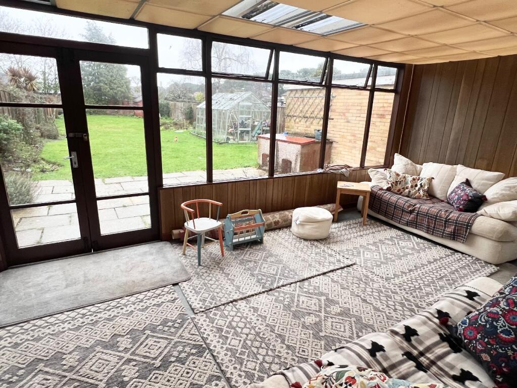 Rollestone Road, Holbury, Southampton, Hampshire, SO45 photo 4