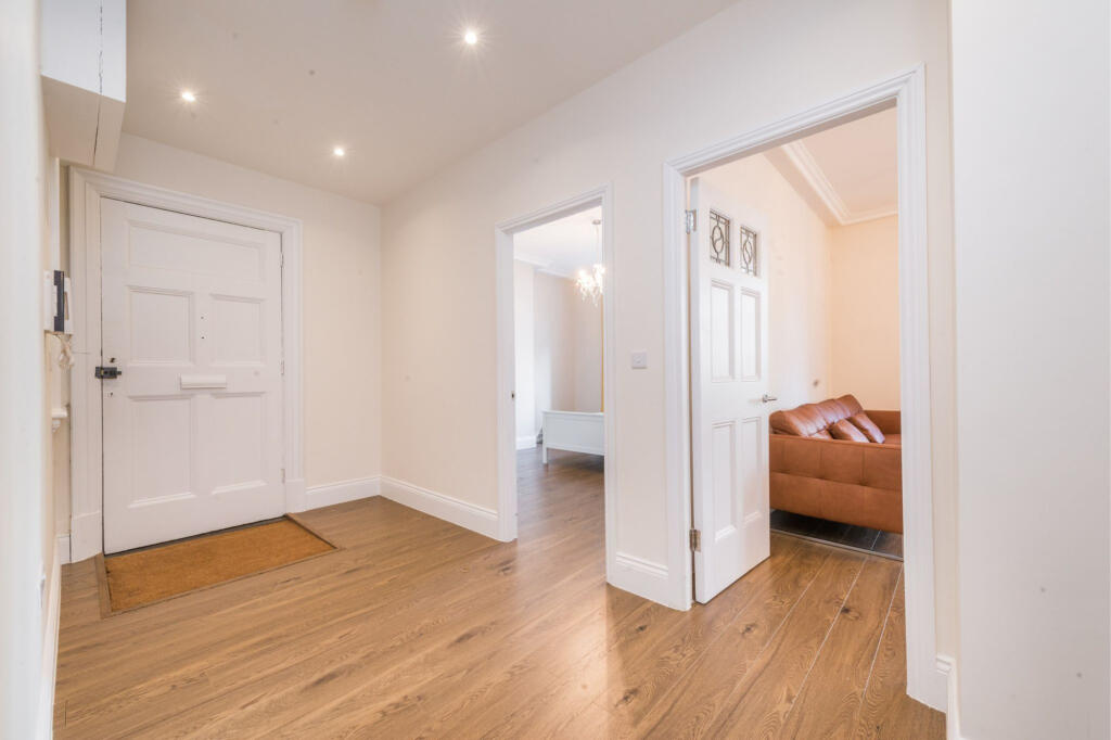Apartment in London - View 5