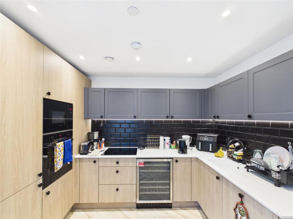 Apartment in Manchester, City Centre - View 5