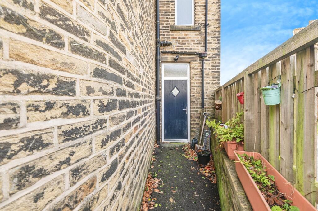 Additional image 16 of Thorncroft Road, Bradford