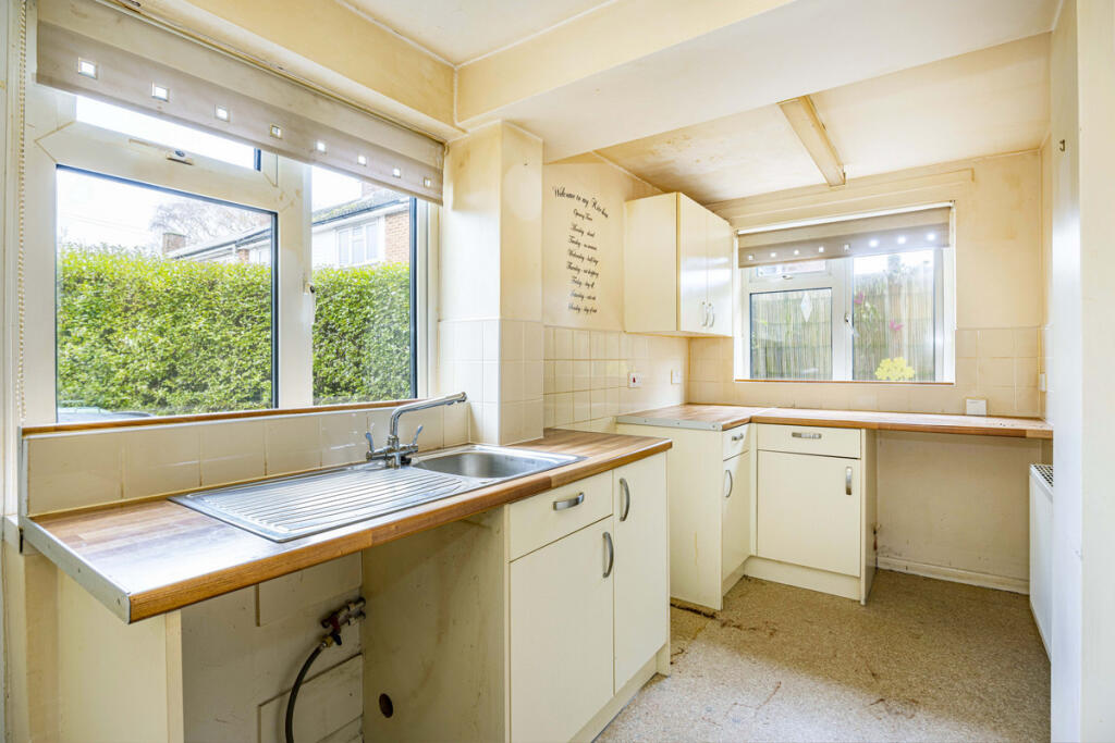 Alpine Close, Oakham, LE15 photo 2