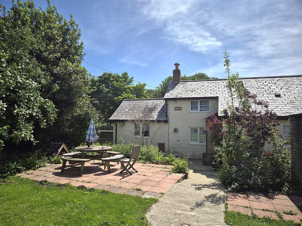 Main image of property: Homeleigh, Applemore Hill, Dibden, Southampton, SO45 5TL