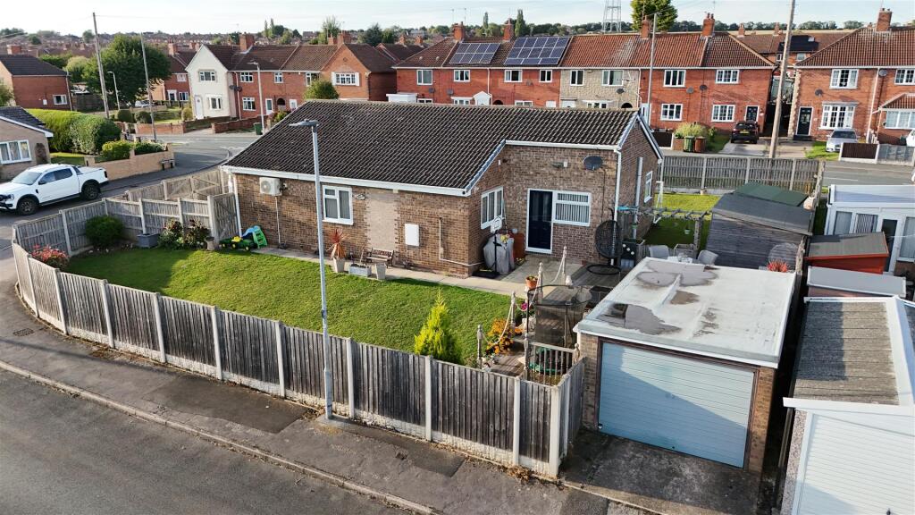 House in Wakefield, Wrangbrook, Upton and North Elmsall