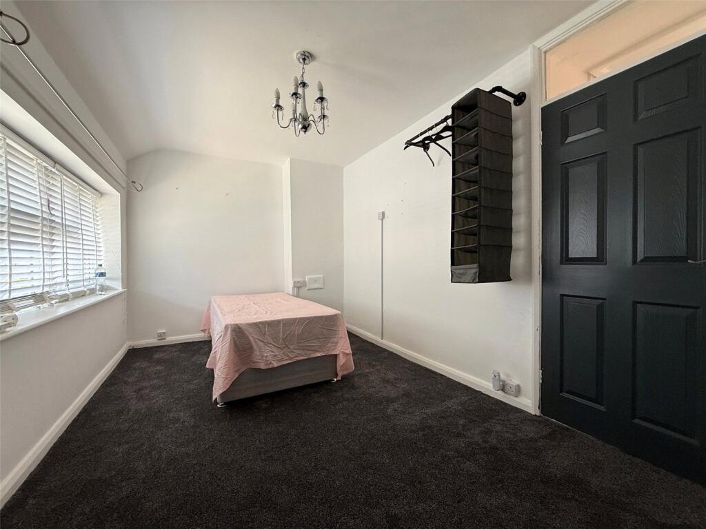 House in Wolverhampton - View 4