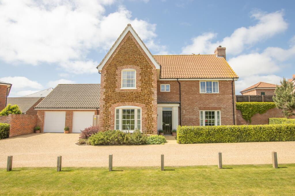 4-bed detached on Heron Vale, Hunstanton, £600,000