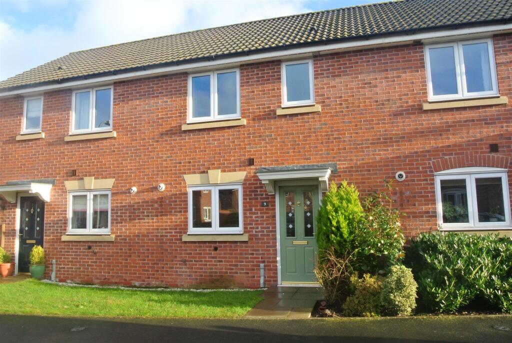 Main image of property: Penney Lane, Warwick