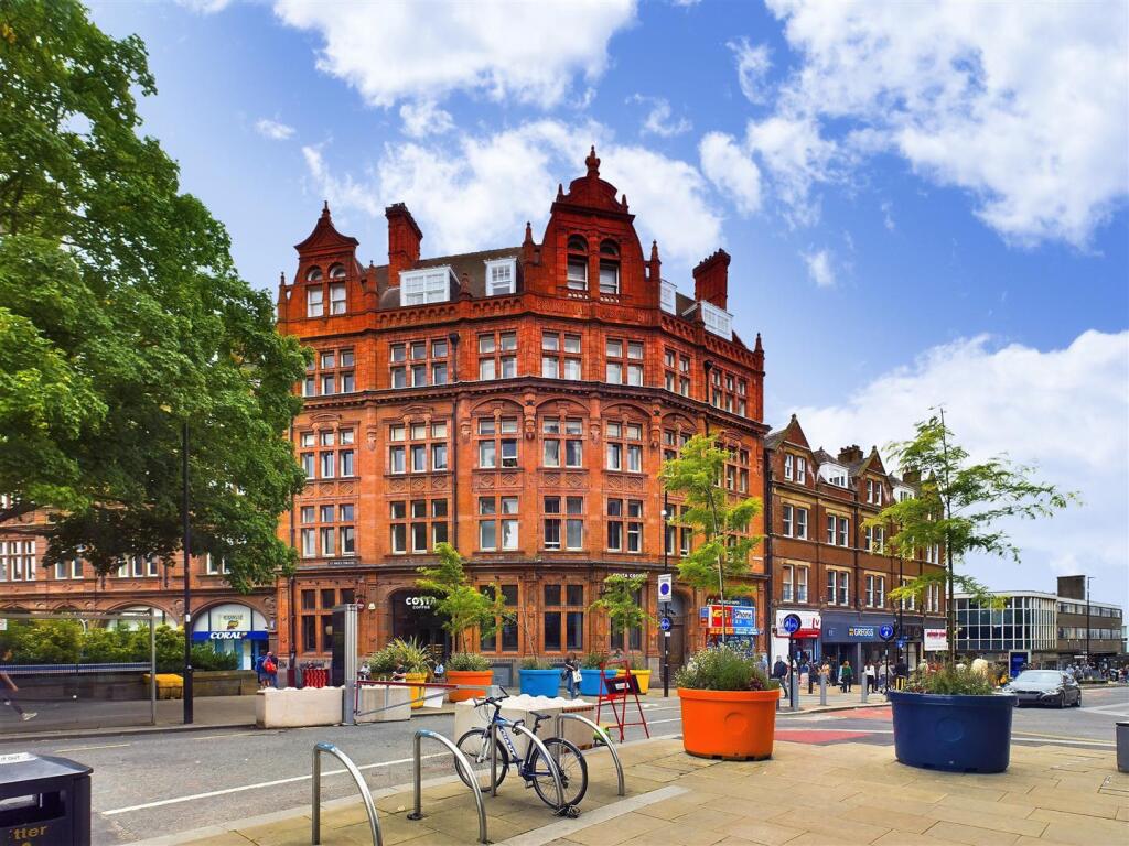 Main image of property: Apt 3 The Waterhouse, 87a Pinstone Street, Sheffield, S1 2HJ