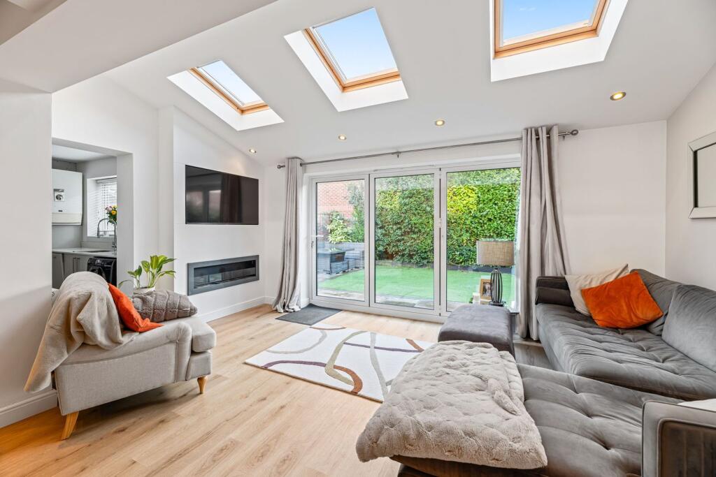 Lonsdale Close, Great Sankey, WA5 photo 3