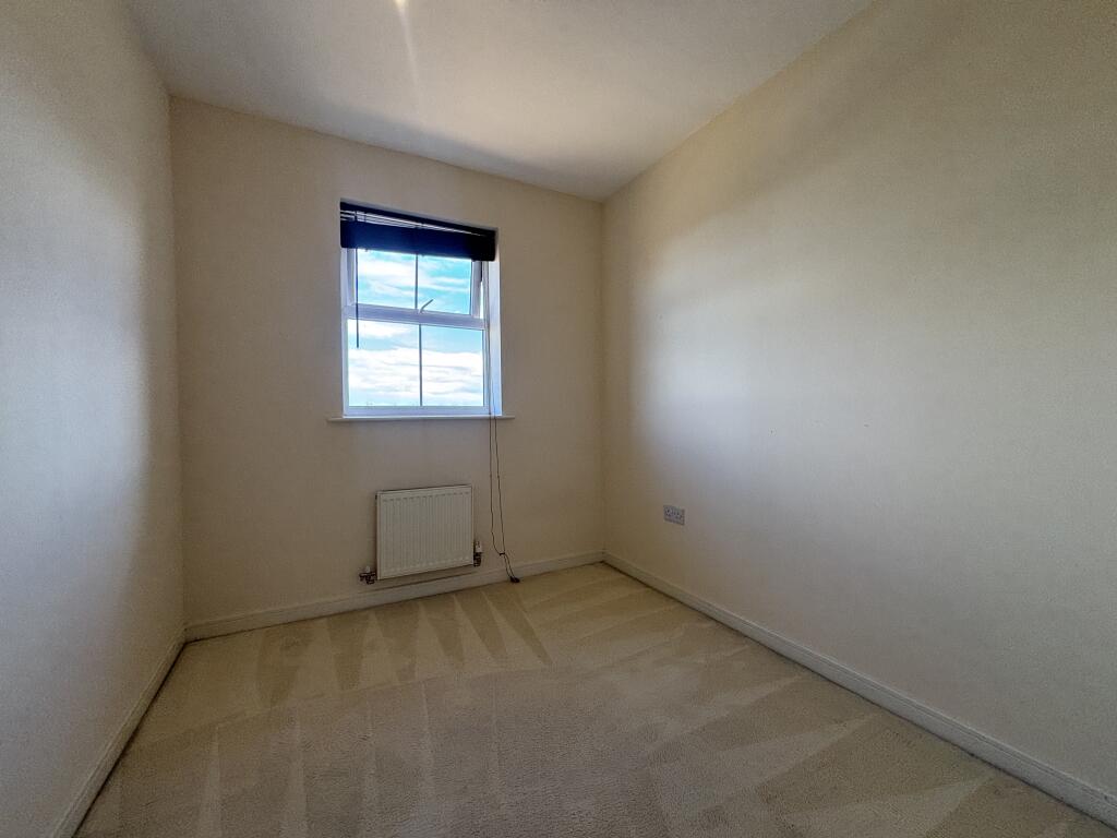 Apartment in Coventry - More