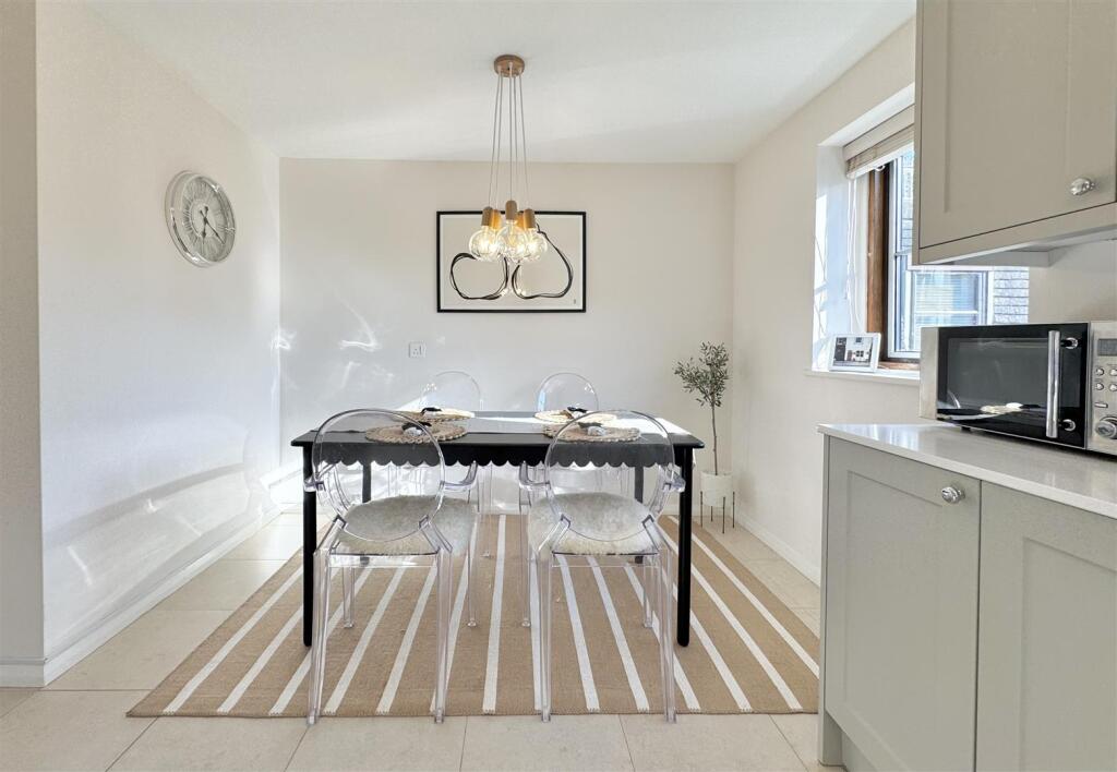 Apartment in Cotswold, Watermoor, Cirencester - View 2