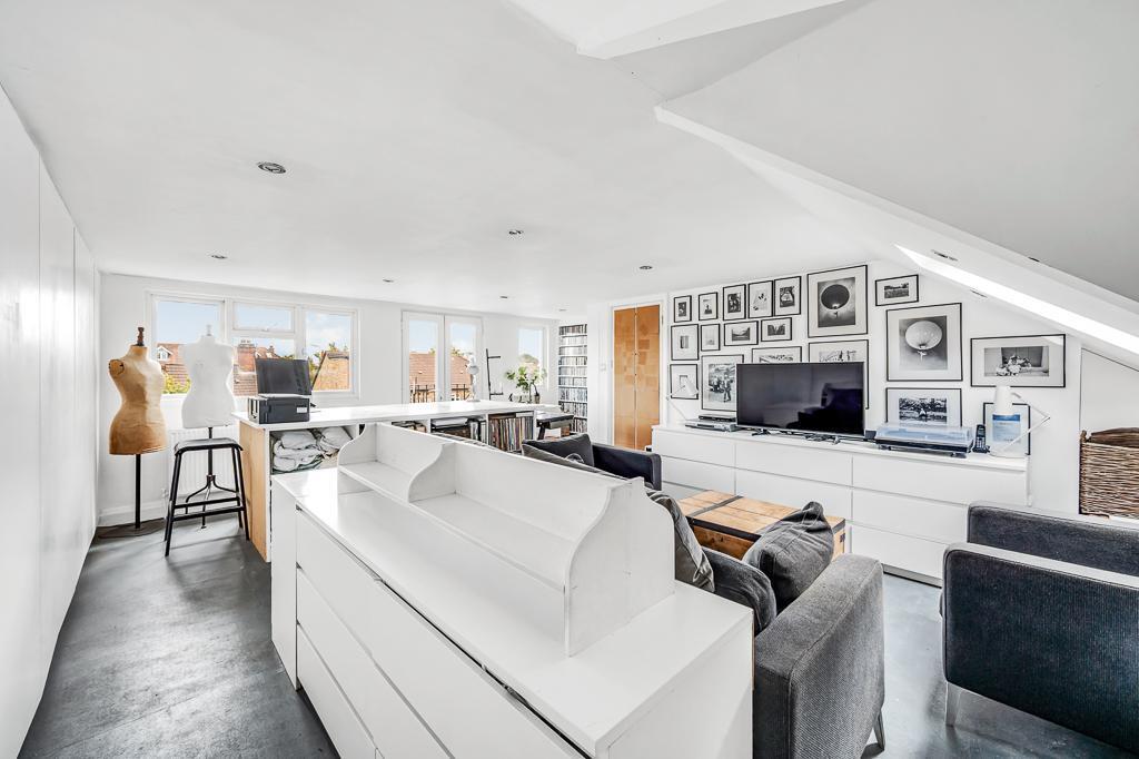 House in London - View 5