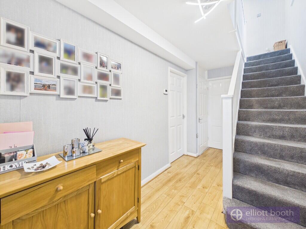16 Ribchester Avenue photo 2