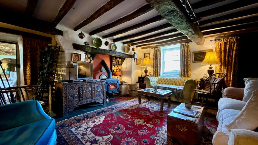 House in Manod, Ffestiniog - More