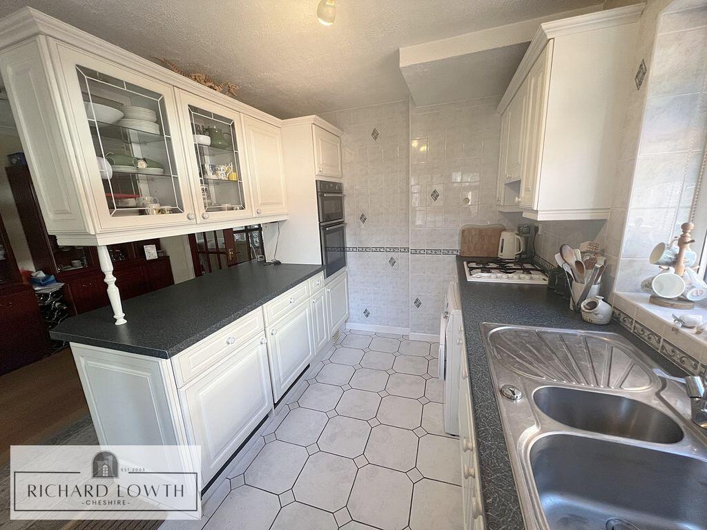 House in Stockport, Poynton-with-Worth - View 5
