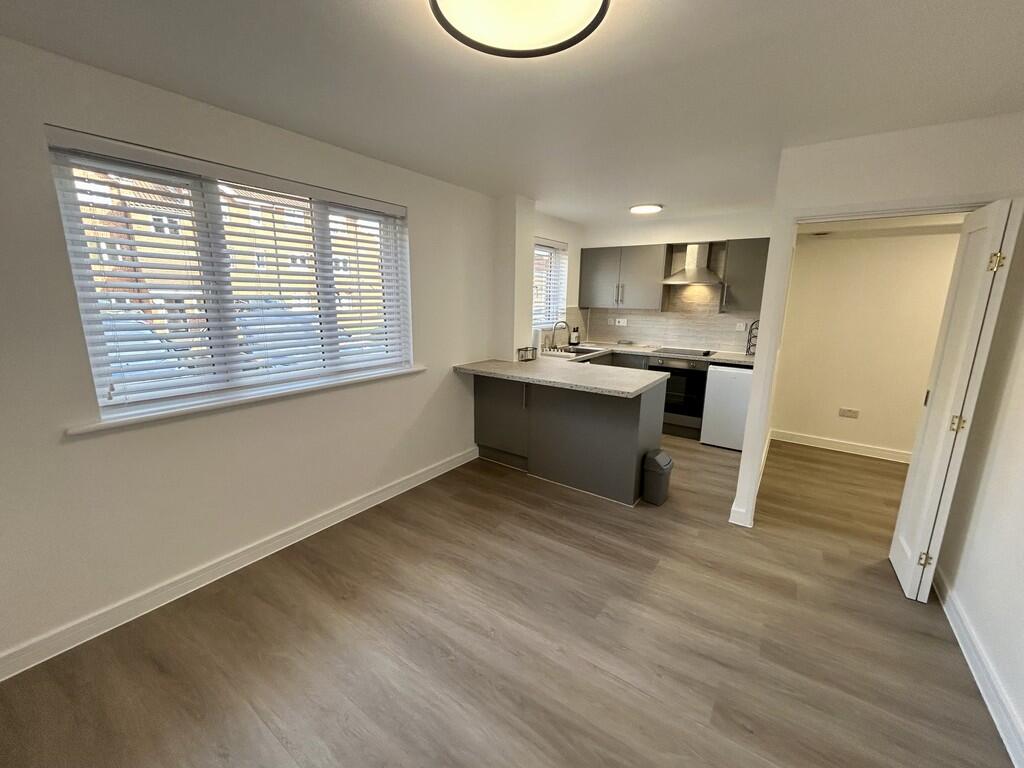 Apartment in Epping Forest, Waltham Abbey - View 2