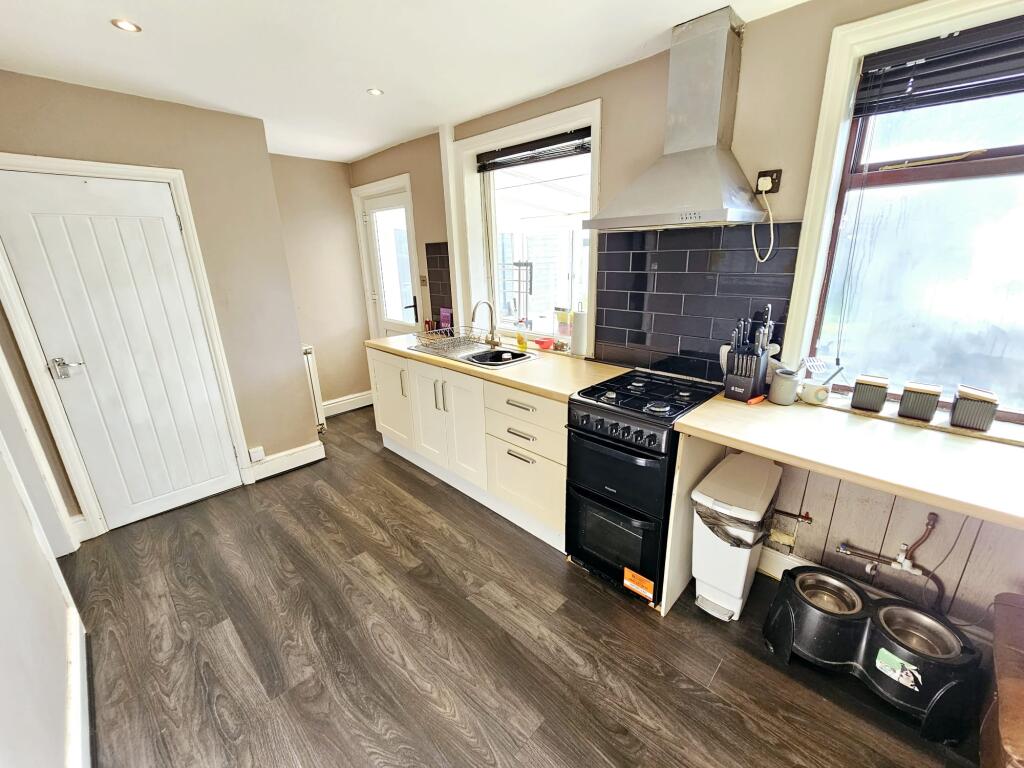 House in Newby, Throxenby - View 6