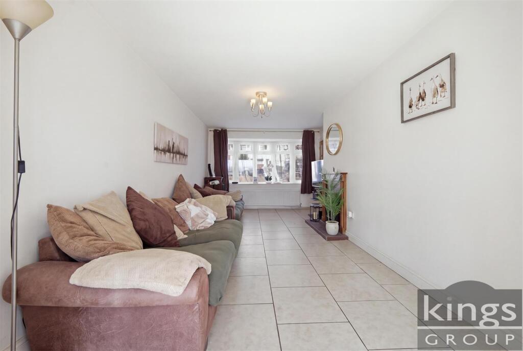 House in Harlow, Tye Green - View 4