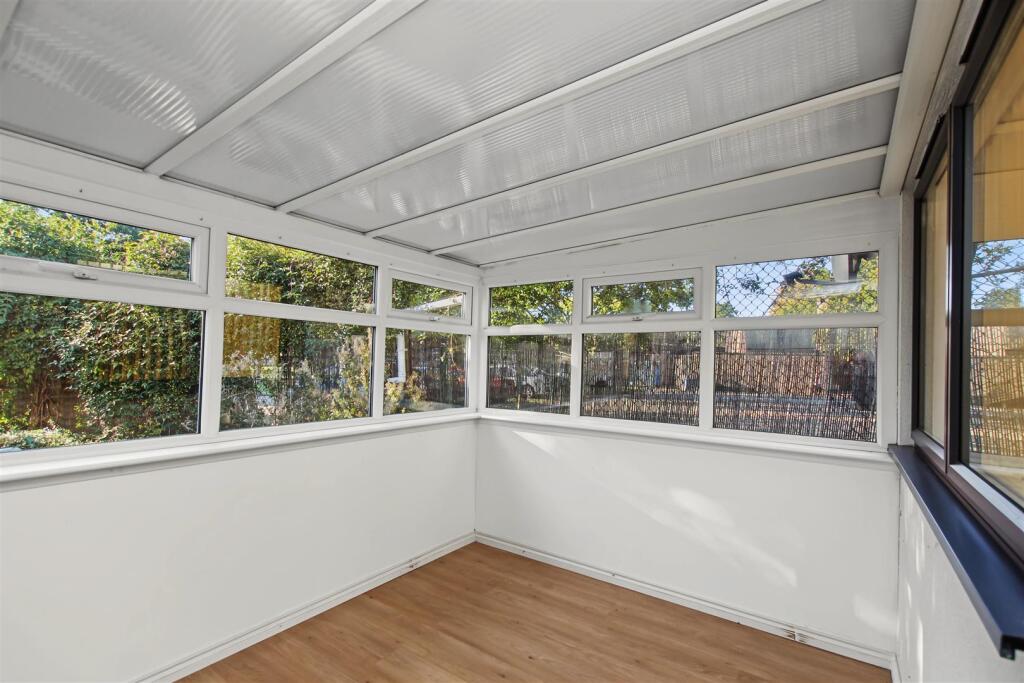 House in Lincoln - View 5