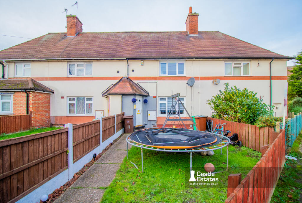 2-bed terraced on Lawton Drive, Nottingham, NG6 8BL, £150,000